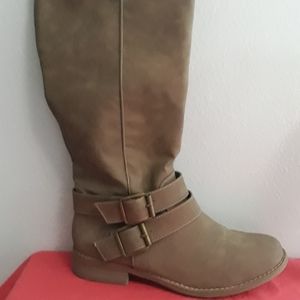 ❤❤CATHY JEAN BOOTS SIZE 8